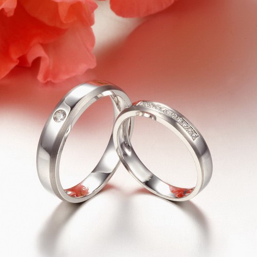 Inexpensive Matching Couples Diamond Wedding Ring Bands on Silver