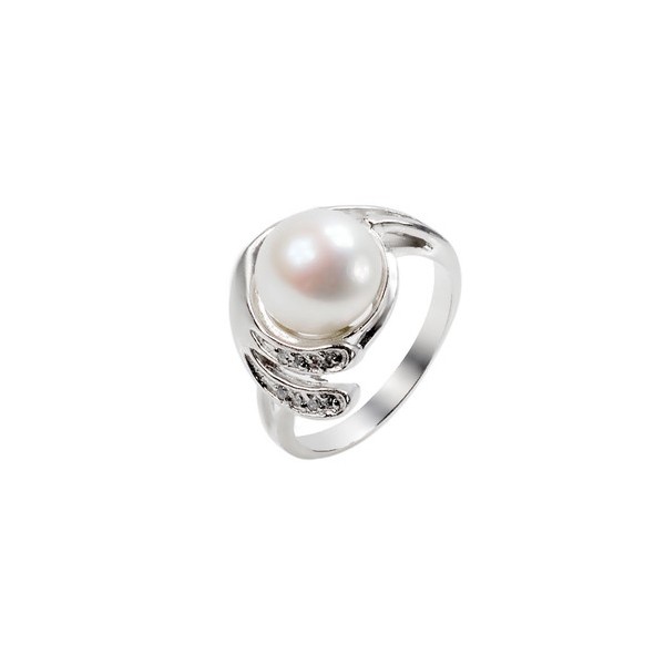 Pearl engagement ring and wedding band