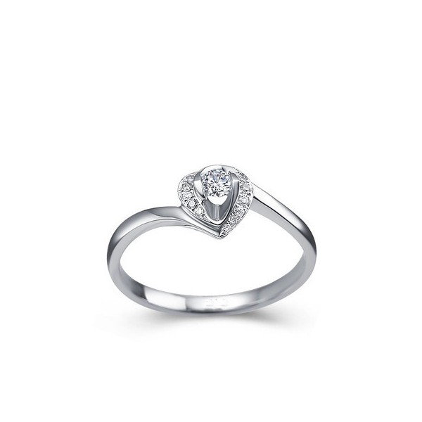 Engagement rings that are cheap