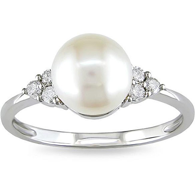 Pearl diamond rings white gold