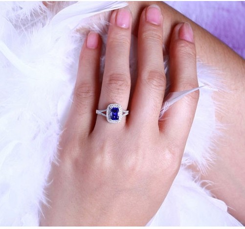2 ct emerald engagement rings