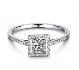 Beautiful Princess cut Diamond Engagement Ring on 10k White Gold