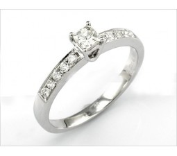 Princess cut Diamond Engagement Ring on Closeout Sale