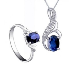 2 Carats Sapphire engagement ring and matching sapphire pendant necklace at inexpensive price