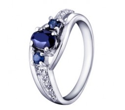 .60 Carat three stone antique Sapphire Engagement Ring for Women