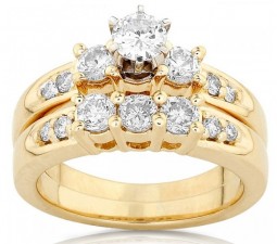 1 Carat Diamond Bridal Set in Yellow Gold
