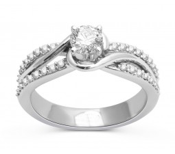 1 Carat Round Diamond Engagement Ring for Her