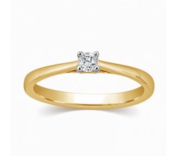 Four Prong Round Solitaire Diamond Ring in Yellow Gold