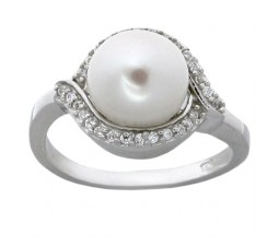 Classic Pearl Engagement Ring for Her