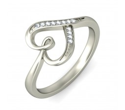 Heart Shape beautiful Diamond Ring in White Gold