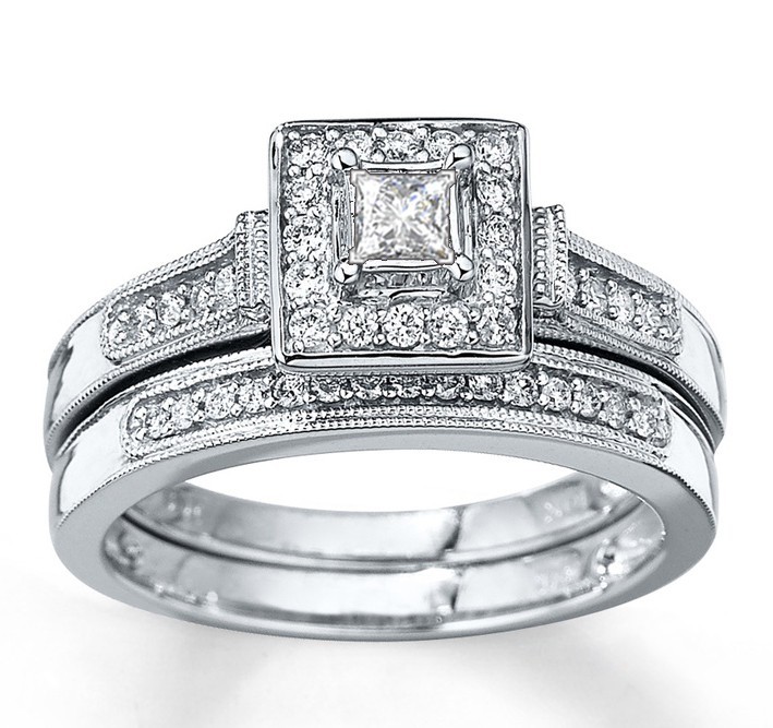 Sophia - Round Halo Diamond Engagement Ring 1 Cttw