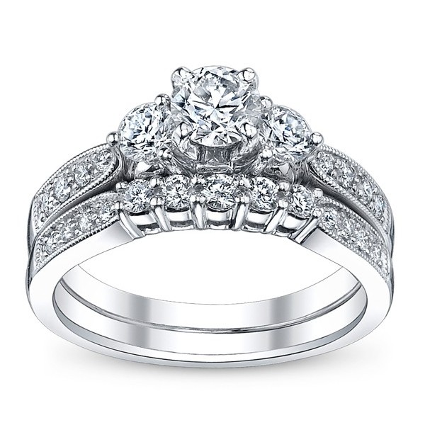 Luxurious Wedding Ring Set 2 Carat Round Cut Diamond Moissanite on 10k ...