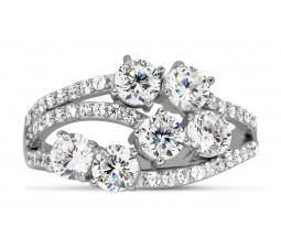 Unique 2 Carat Round Diamond Ring for Women