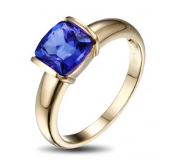 Beautiful 1 Carat cushion cut Blue Sapphire Solitaire Engagement Ring in Yellow Gold